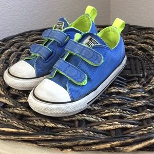 Toddler size 10 converse